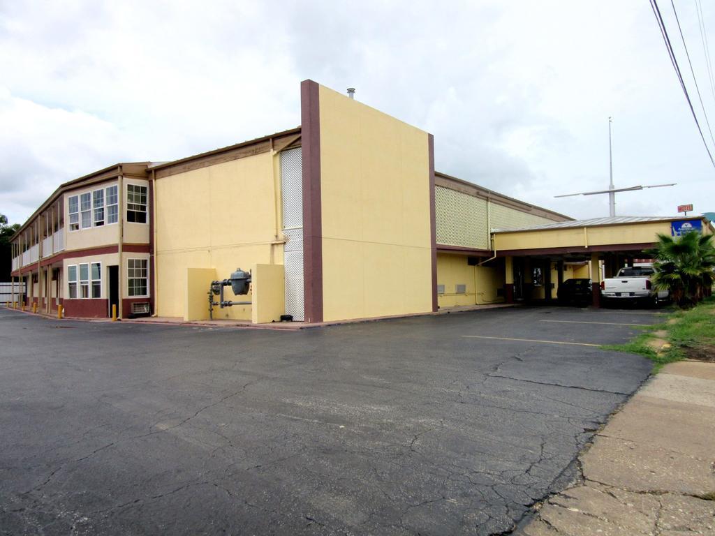 Budget Host Inn Arlington Extérieur photo
