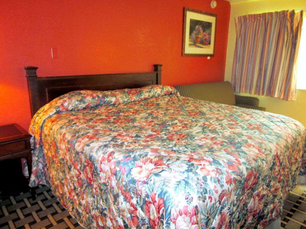 Budget Host Inn Arlington Extérieur photo