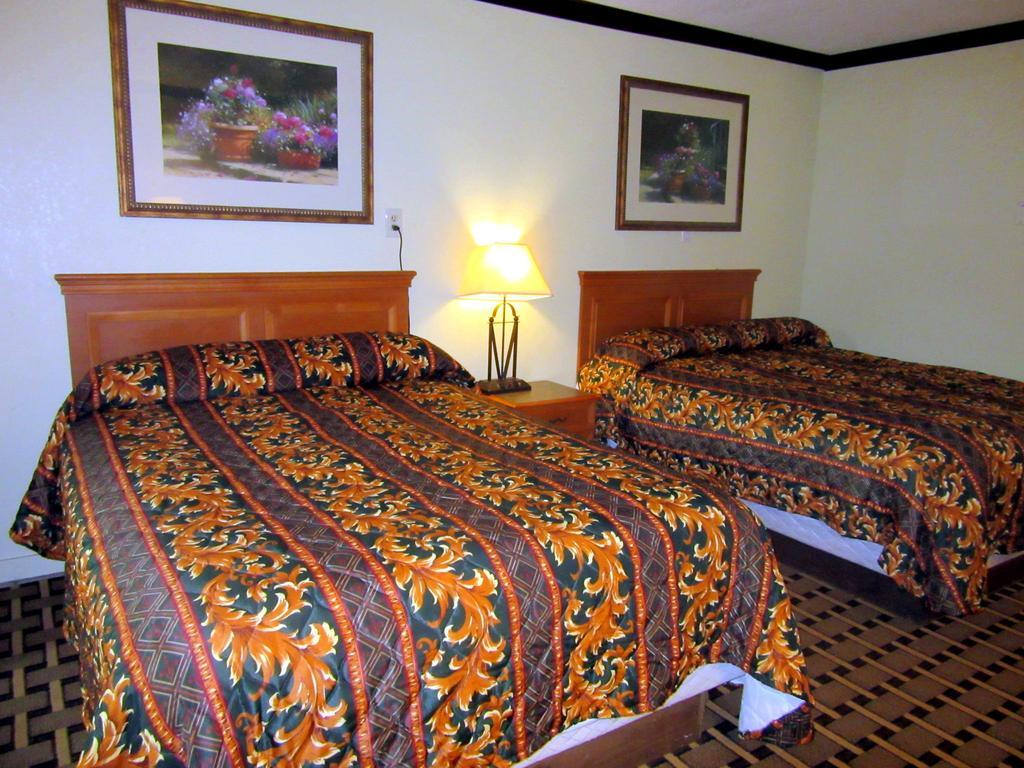 Budget Host Inn Arlington Extérieur photo