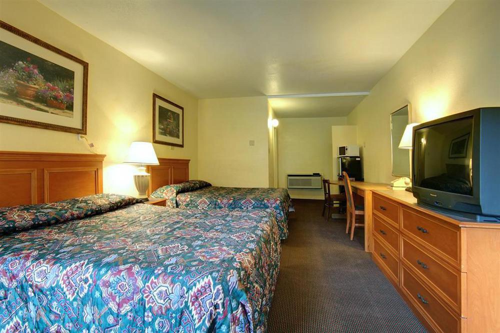 Budget Host Inn Arlington Chambre photo